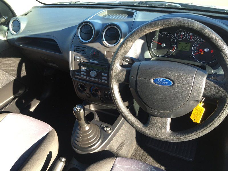 2007 Ford Fiesta image 4