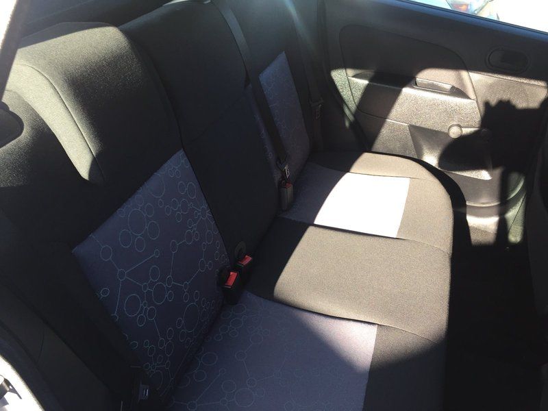 2007 Ford Fiesta image 5