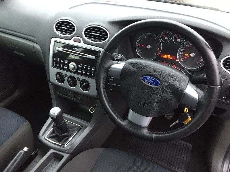 2007 Ford Focus Zetec image 4