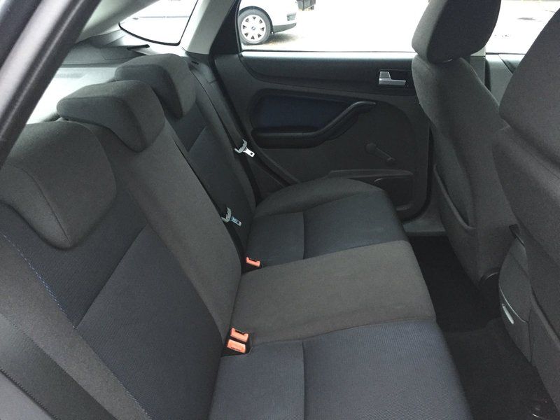 2008 Ford Focus Zetec image 5