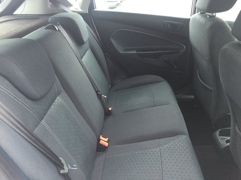 2009 Ford Fiesta Zetec image 5