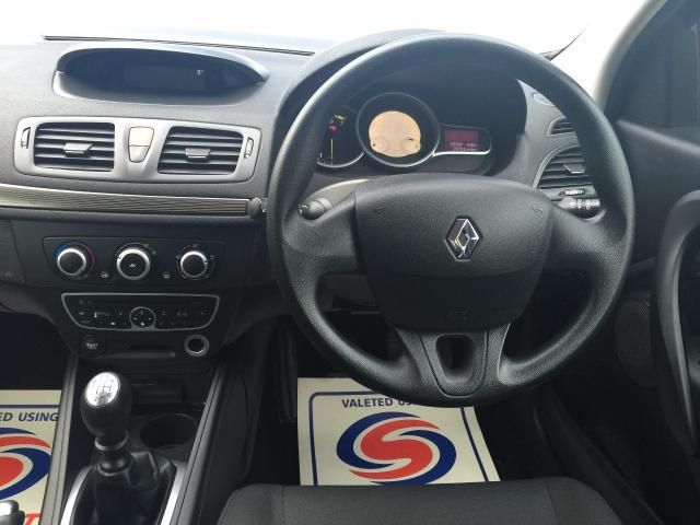 2009 RENAULT MEGANE 1.6 image 4