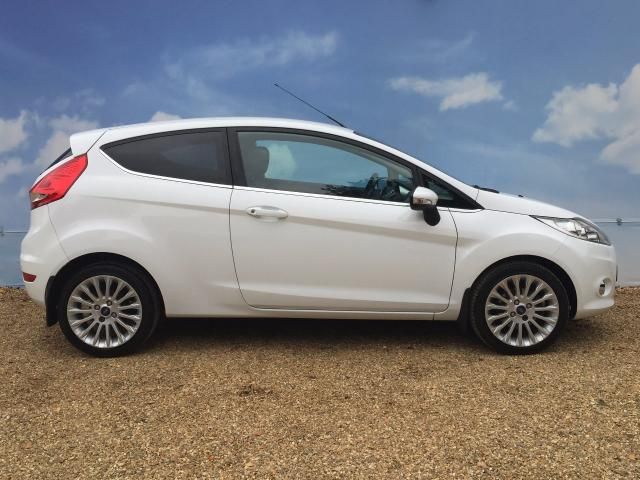 2011 FORD FIESTA 1.6 image 3