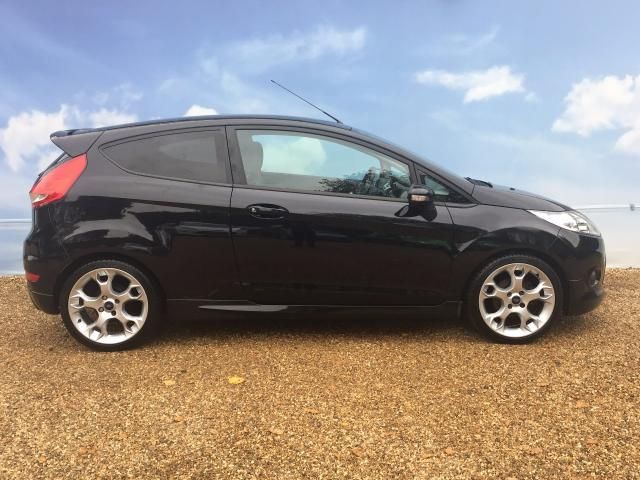 2010 FORD FIESTA 1.6 ZETEC S image 3