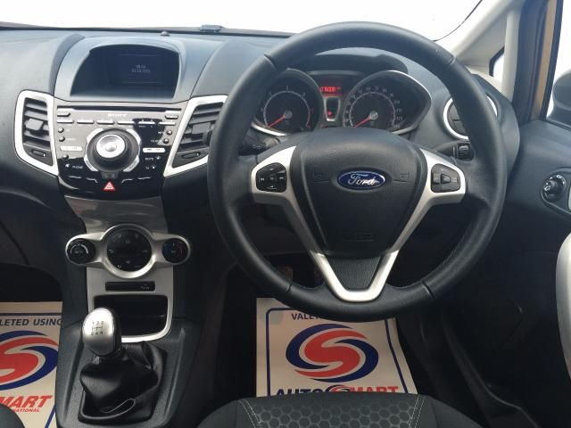 2011 FORD FIESTA 1.6 TDCI image 4