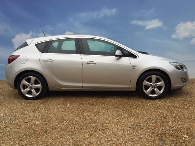 2010 VAUXHALL ASTRA 1.4 SRI image 3