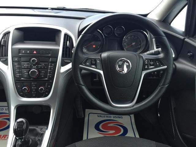 2010 VAUXHALL ASTRA 1.4 SRI image 4