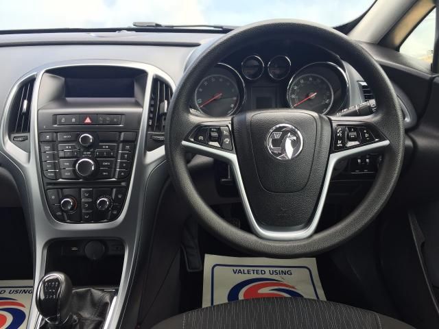 2012 VAUXHALL ASTRA 1.4 GTC SPORT image 4