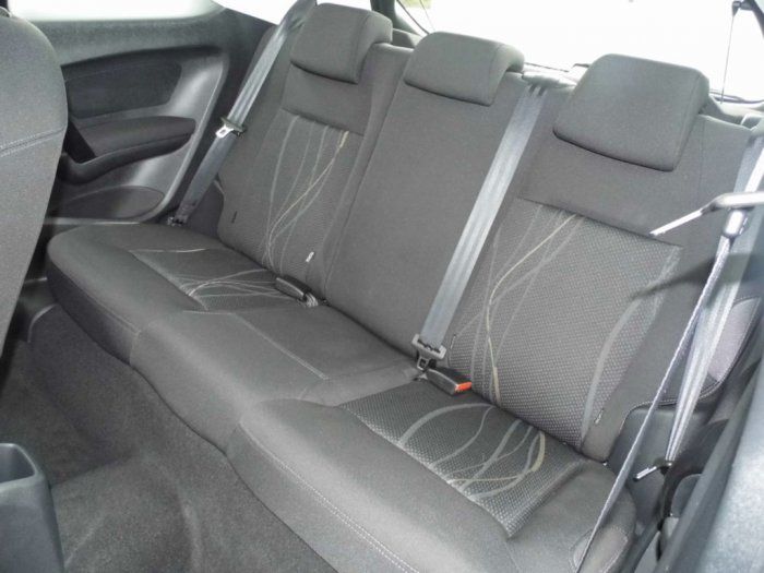 2012 Peugeot 208 1.2 VTi Active image 5