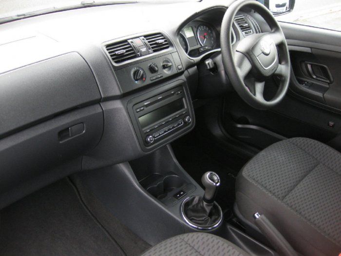 2012 Skoda Fabia 1.6 TDI image 4