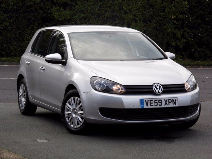 2009 Volkswagen Golf 1.6 TDI S image 1