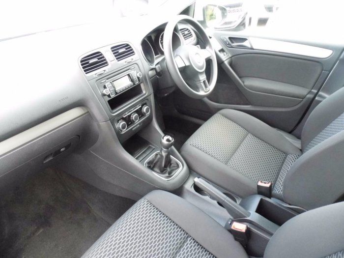 2009 Volkswagen Golf 1.6 TDI S image 4