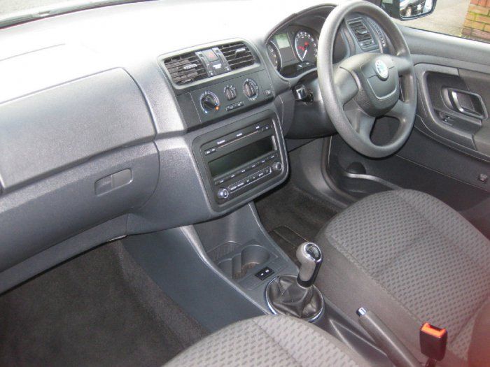 2012 Skoda Fabia 1.6TDI SE image 4