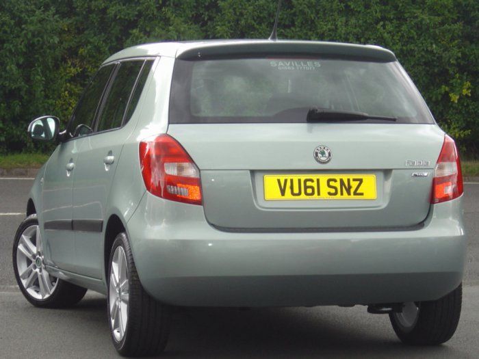 2011 Skoda Fabia 1.6 TDI image 2