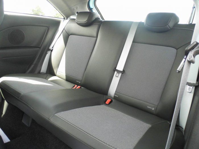 2010 Vauxhall Corsa 1.4 i 16v SE image 5