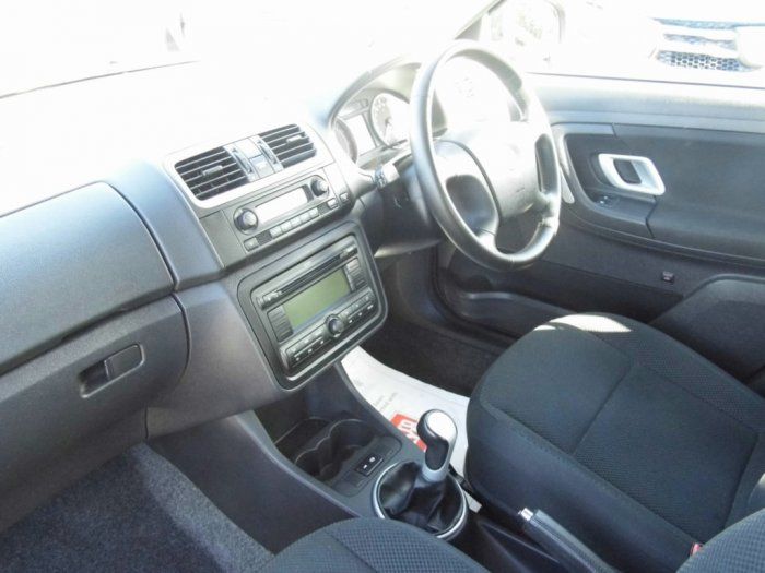 2009 Skoda Fabia 1.4 16v image 4