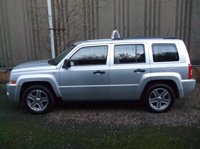 2008 JEEP PATRIOT 2.4 SPORT image 2
