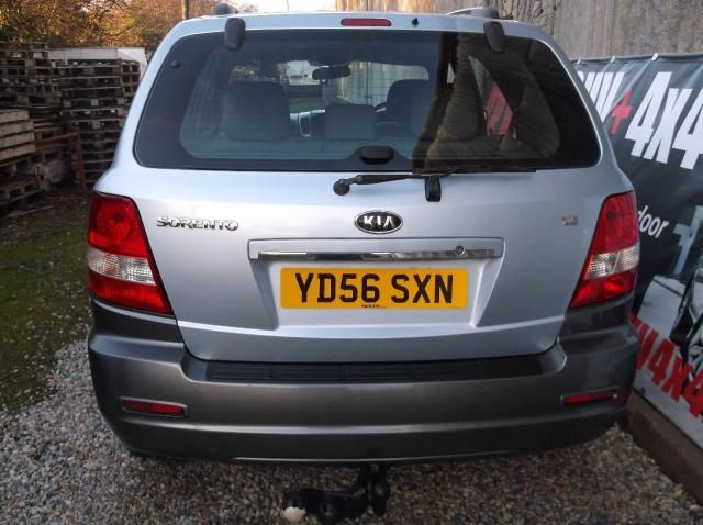 2006 KIA SORENTO 2.5 XE CRDI image 3