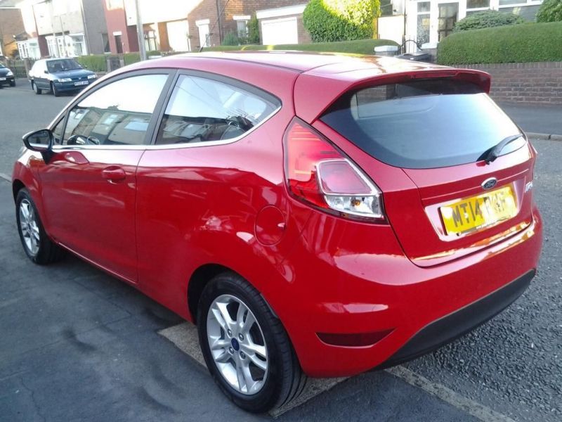 2014 Ford Fiesta Zetec image 4