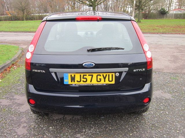 2007 Ford Fiesta image 3