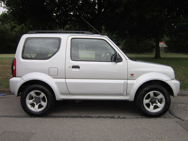 2006 Suzuki Jimny JLX 1.3 image 2