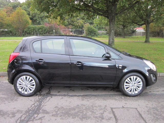 2011 Vauxhall Corsa image 2