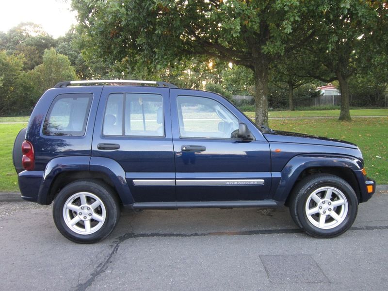 2007 Jeep Cherokee Limited CRD 4X4 image 3