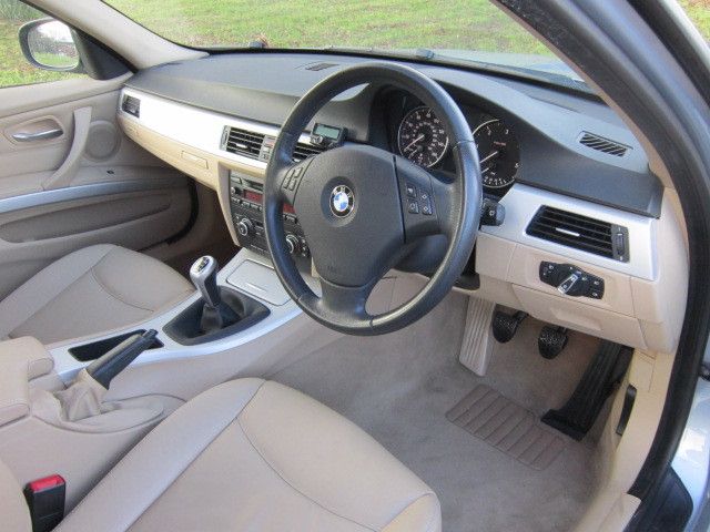 2009 BMW 3 SERIES 320d SE image 4