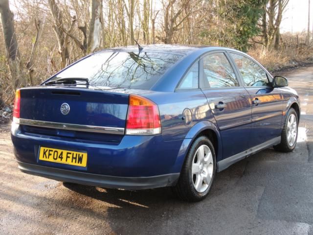 2004 VAUXHALL VECTRA 2.2 LS image 2