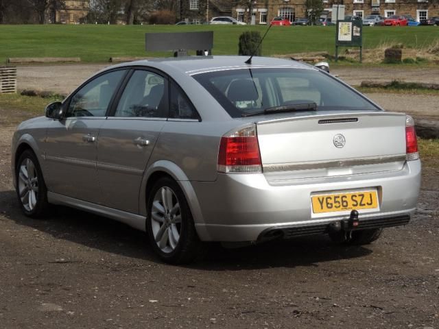 2006 VAUXHALL VECTRA 1.8 VVT SRI image 3