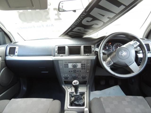2005 VAUXHALL VECTRA 1.9 SRI CDTI image 4