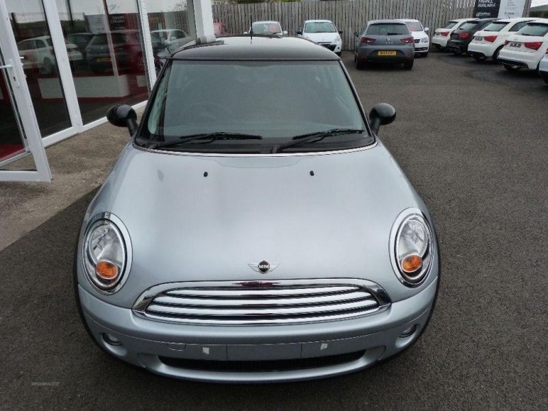 2009 MINI Cooper 1.6 image 2