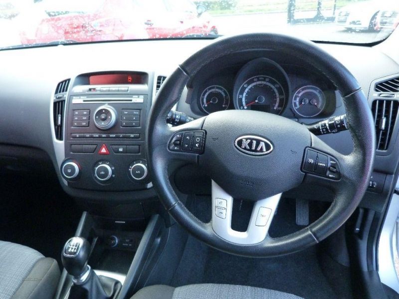 2011 Kia Ceed Estate 1.6 CRDi image 4