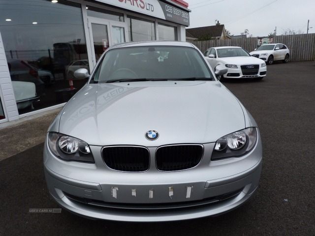 2009 BMW 1 Series 116i Sport 5dr image 2