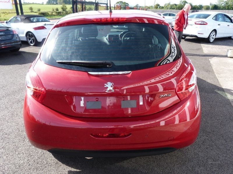 2013 Peugeot 208 1.4 HDi Active image 3