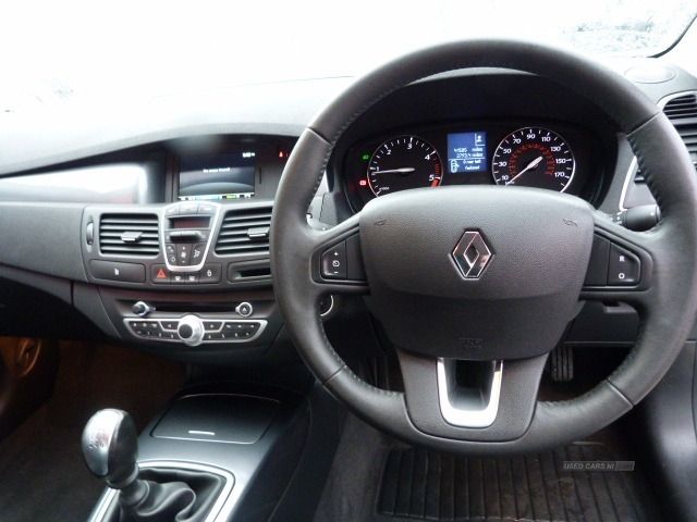 2011 Renault Laguna 2.0 dCi image 5