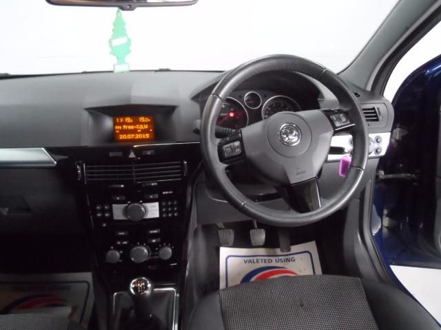 2008 VAUXHALL ASTRA 1.9 image 4