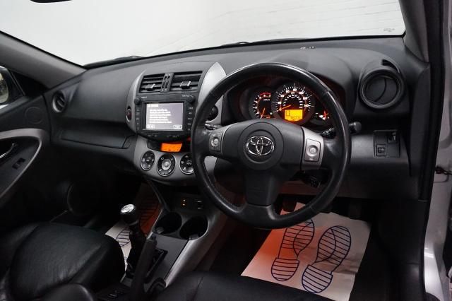 2006 TOYOTA RAV4 2.2 XT5 image 4