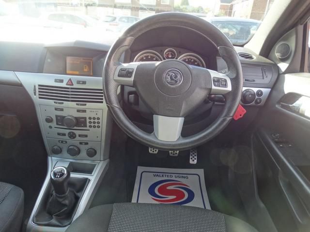 2007 VAUXHALL ASTRA 1.4 SXI image 4