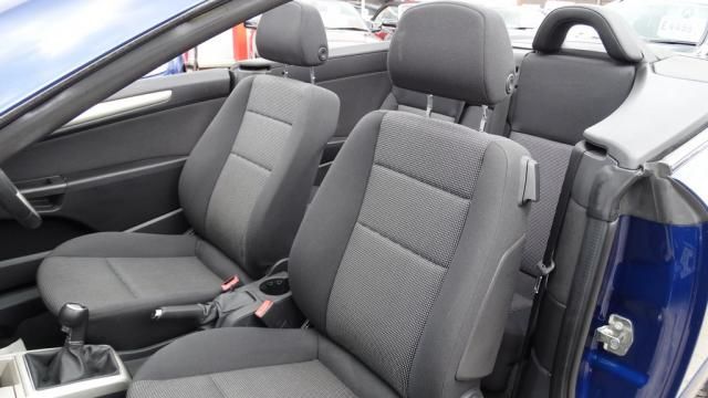 2008 VAUXHALL ASTRA 1.8 TWIN TOP SPORT image 5