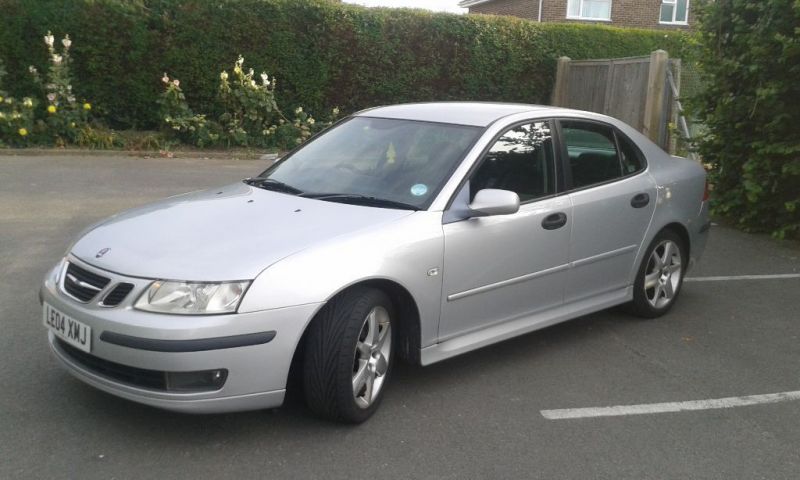 2004 Saab 9-3 Vector Sport image 2