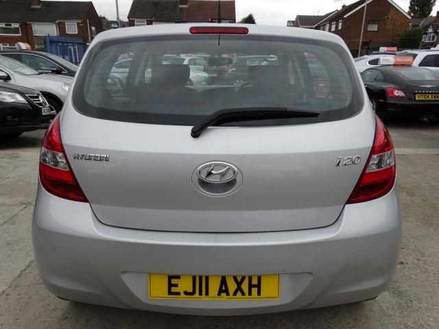 2011 HYUNDAI I20 1.2 COMFORT image 3