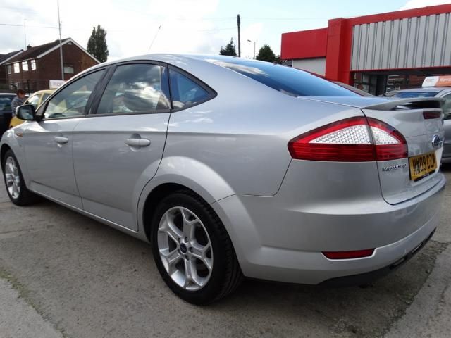 2009 FORD MONDEO 2.0 ZETEC TDCI image 3