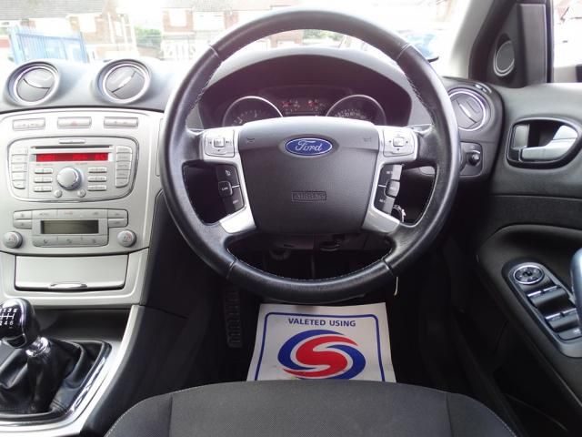 2009 FORD MONDEO 2.0 ZETEC TDCI image 4