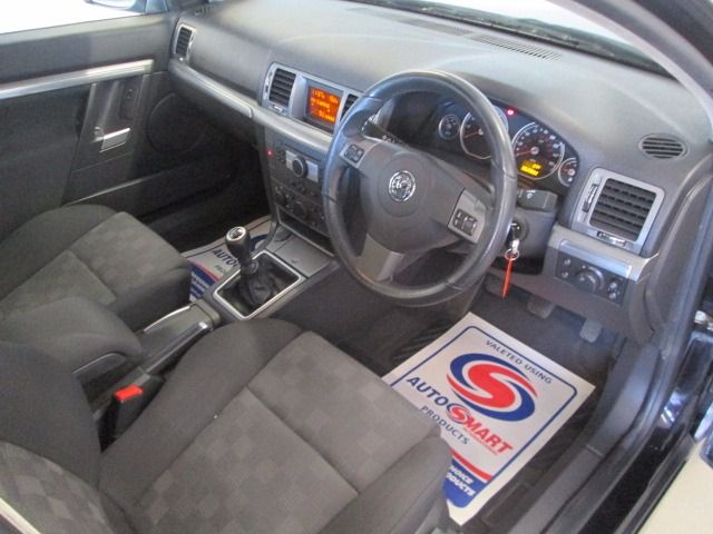 2008 VAUXHALL VECTRA 1.8 VVT SRI image 4