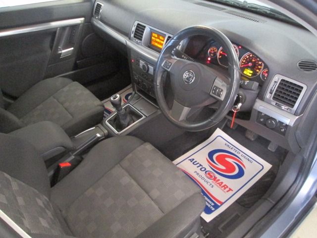 2008 VAUXHALL VECTRA 1.8 VVT SRI image 4