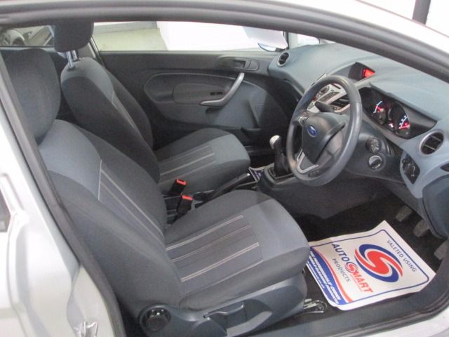 2010 FORD FIESTA 1.4 STYLE TDCI image 4