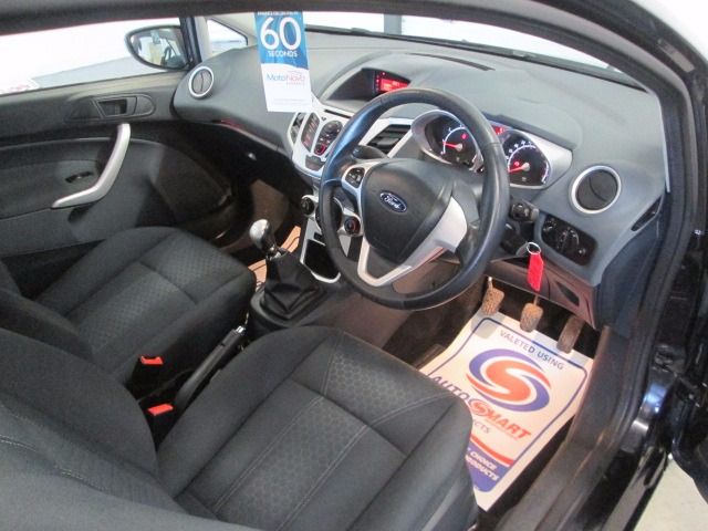 2010 FORD FIESTA 1.2 ZETEC image 4