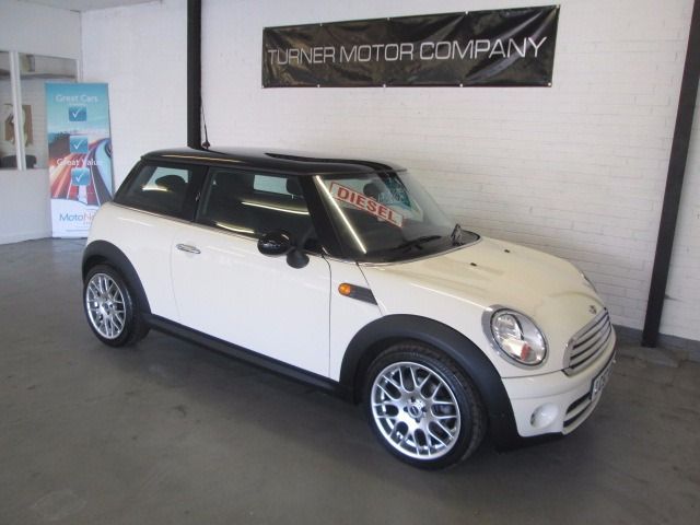 2007 MINI HATCH 1.6 COOPER D image 1