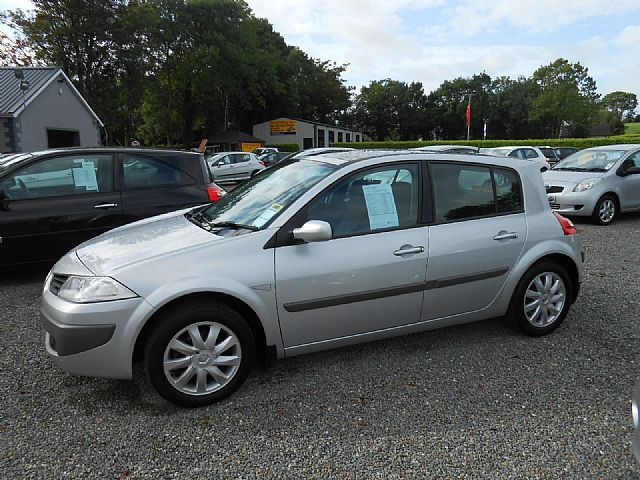 2008 RENAULT MEGANE 1.6 VVT-I DYNAMIQUE image 2